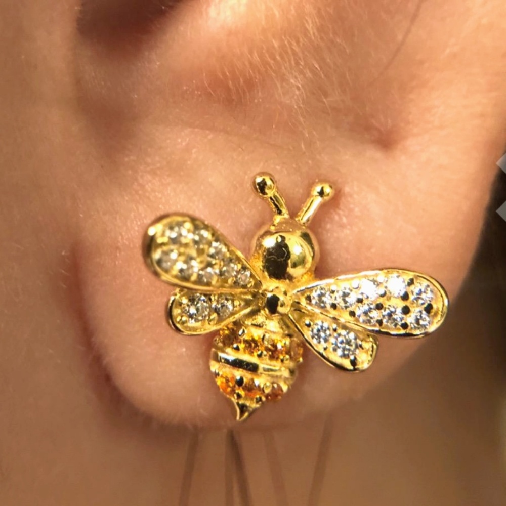 Gold busy honey bee stud earrings - Picture 4 of 7